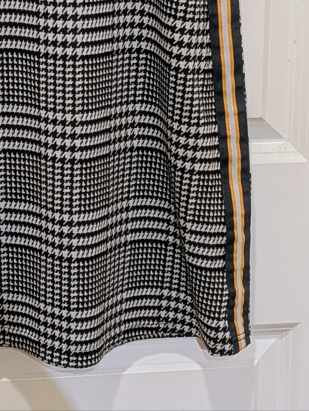 GUC Twik by Simons M Black and White Houndstooth Plaid Dress W Green Stripes - Picture 4 of 8